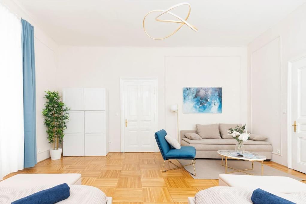 Apartment Very Spacious Close To Akh Vienna